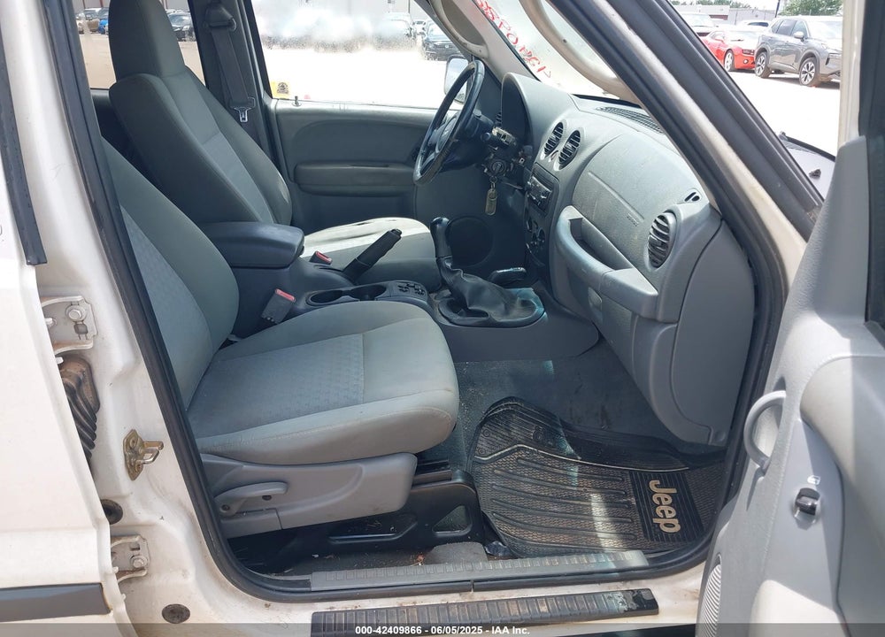 2005 JEEP LIBERTY SPORT VIN: 1J4GL48K55W716474