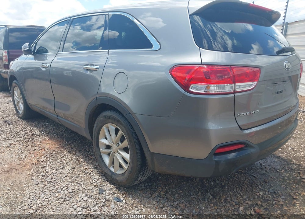 2016 KIA SORENTO VIN: 5XYPG4A35GG041500