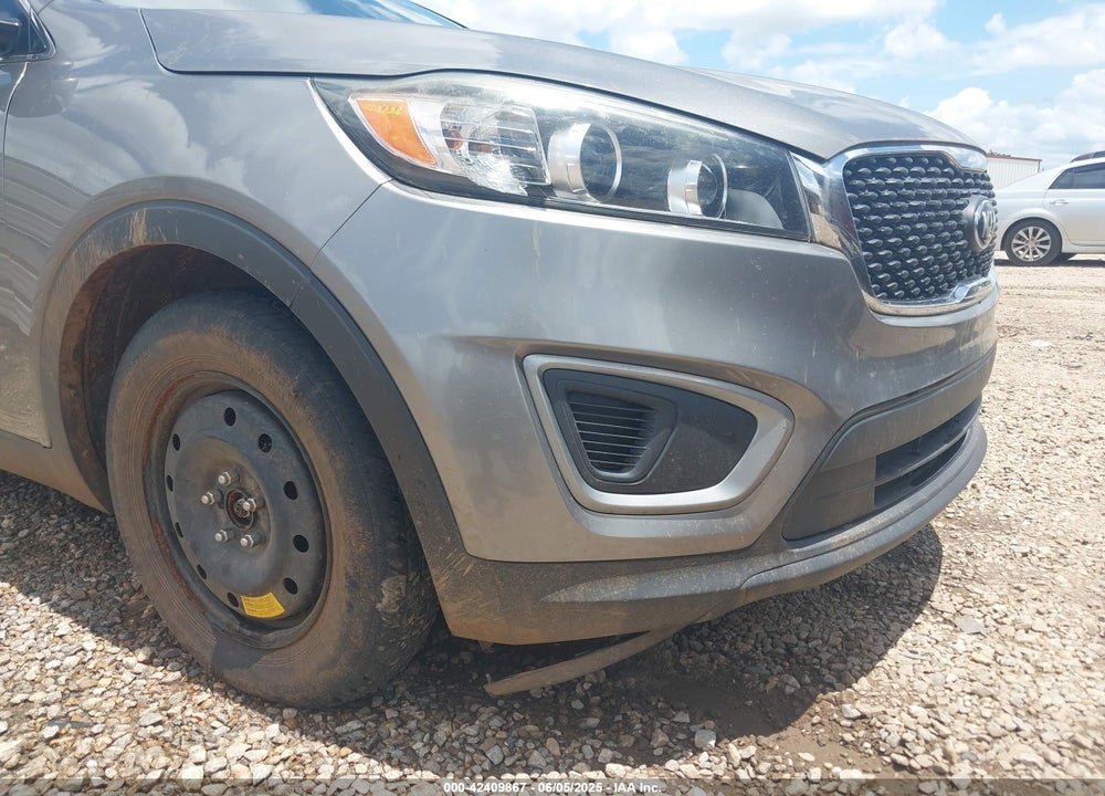 2016 KIA SORENTO VIN: 5XYPG4A35GG041500