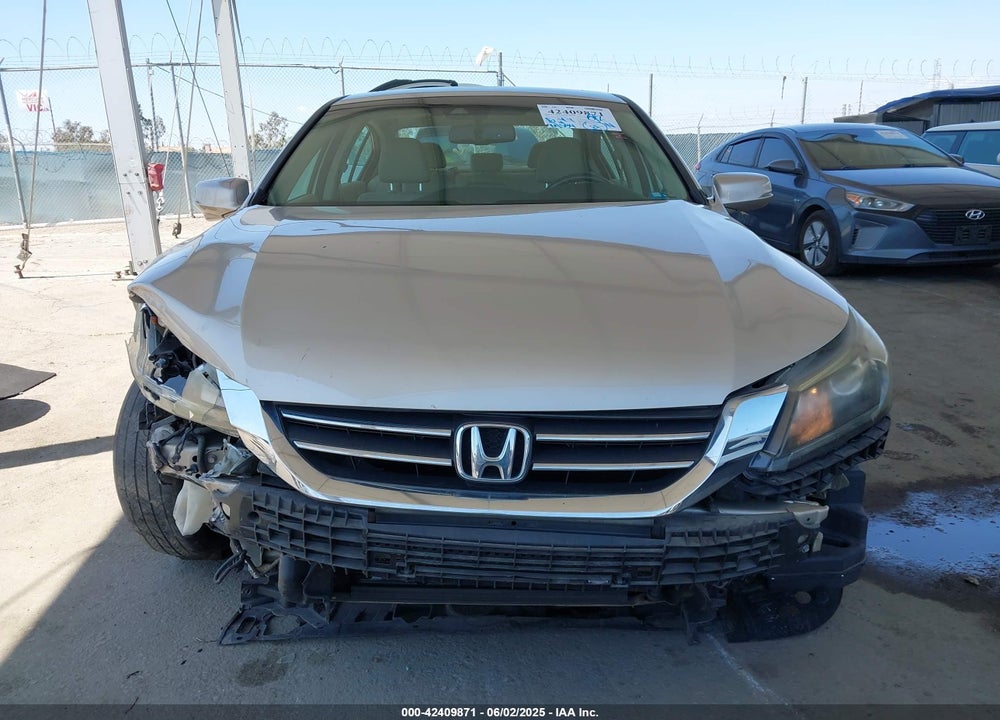 2013 HONDA ACCORD VIN: 1HGCR2F81DA153788