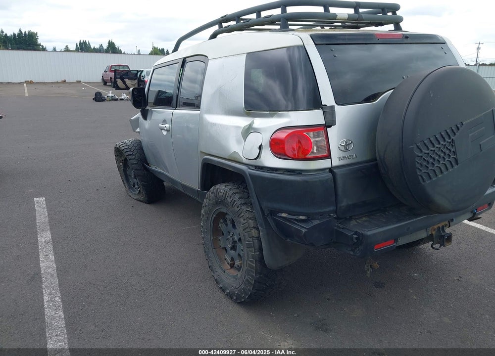 2007 TOYOTA FJ CRUISER VIN: JTEBU11FX70096943