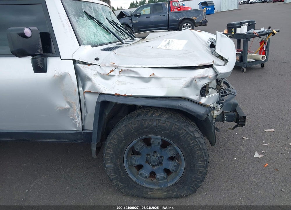 2007 TOYOTA FJ CRUISER VIN: JTEBU11FX70096943