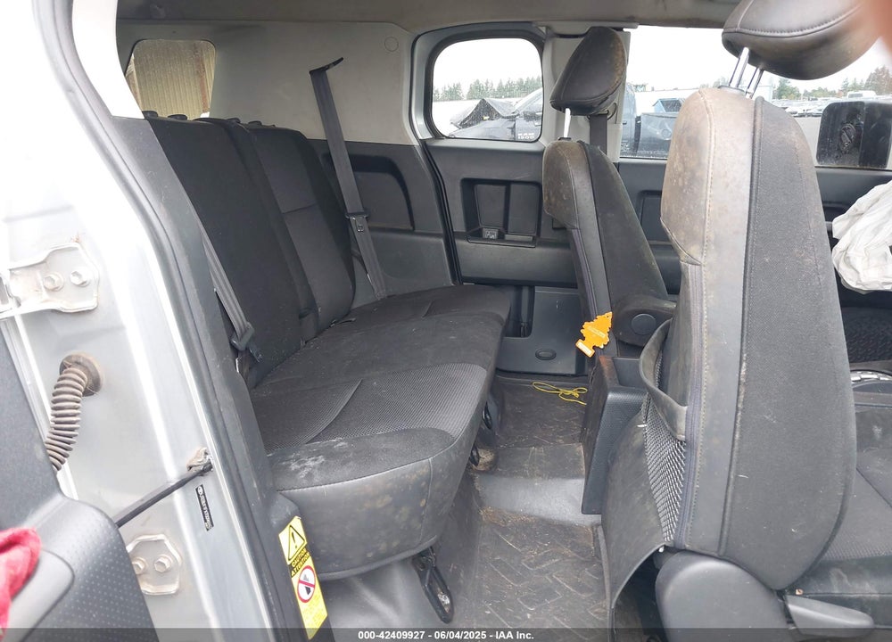 2007 TOYOTA FJ CRUISER VIN: JTEBU11FX70096943