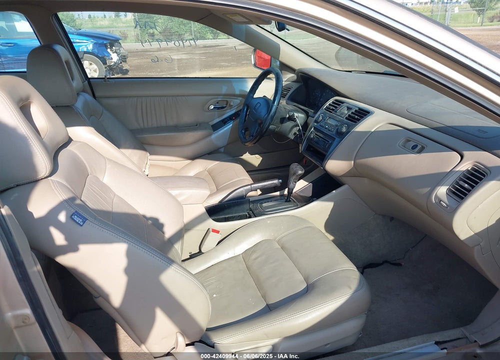2001 HONDA ACCORD VIN: 1HGCG22571A009885