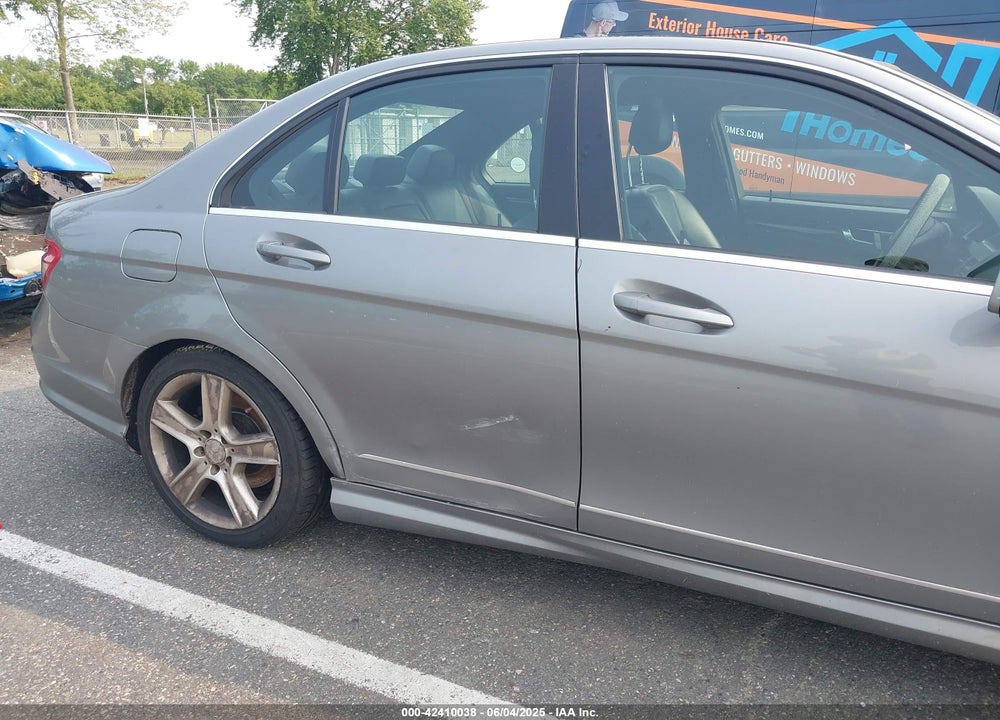 2010 MERCEDES-BENZ C 300 VIN: WDDGF8BB9AF373987