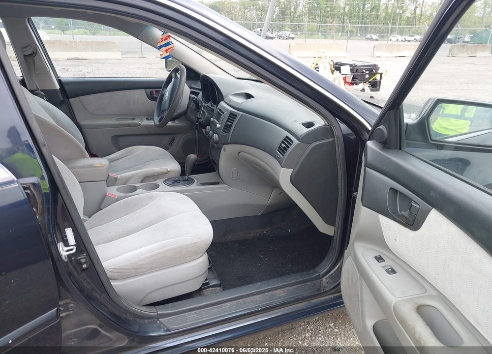 2010 KIA OPTIMA VIN: KNAGG4A89A5400338