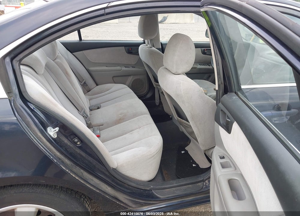 2010 KIA OPTIMA VIN: KNAGG4A89A5400338