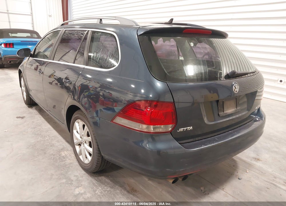 2010 VOLKSWAGEN JETTA VIN: 3VWTX8AJ7AM603635