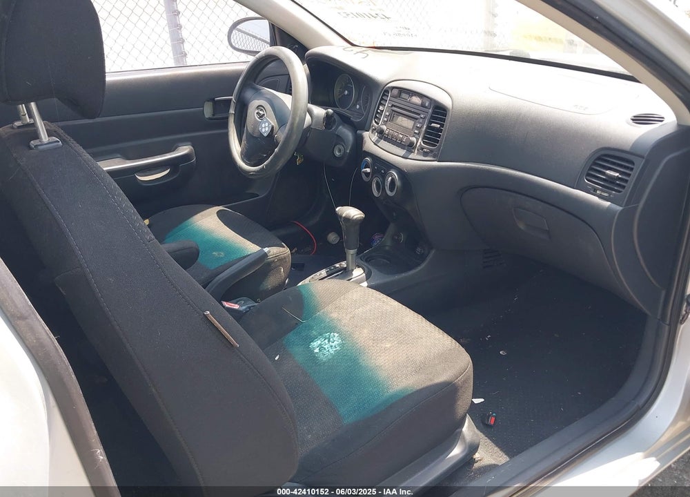 2008 HYUNDAI ACCENT GS VIN: KMHCM36C98U066163