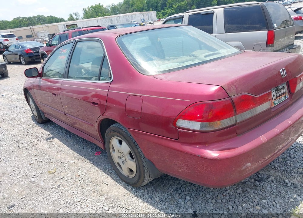 2001 HONDA ACCORD 3.0 EX VIN: 1HGCG16561A057317