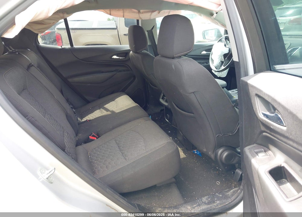 2018 CHEVROLET EQUINOX VIN: 2GNAXSEV3J6157859