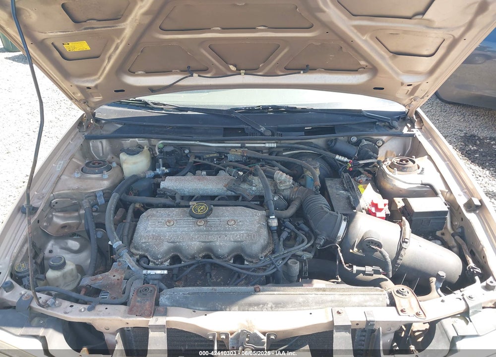 1998 FORD ESCORT SE VIN: 3FAFP15P6WR226401