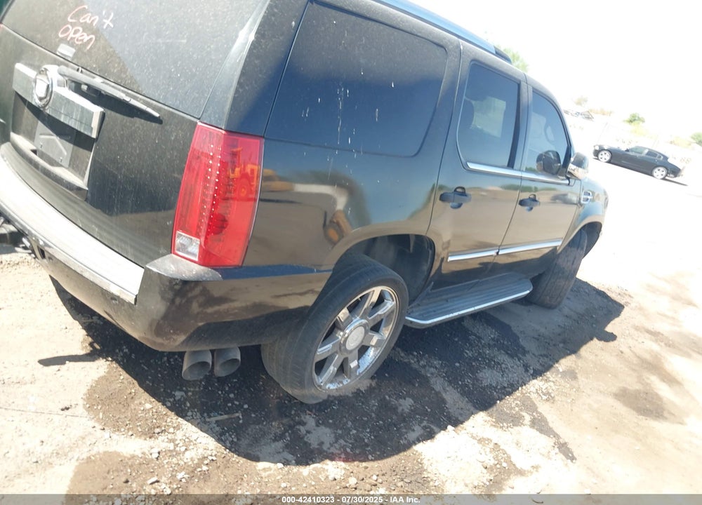 2008 CADILLAC ESCALADE STANDARD VIN: 1GYFK638X8R142477