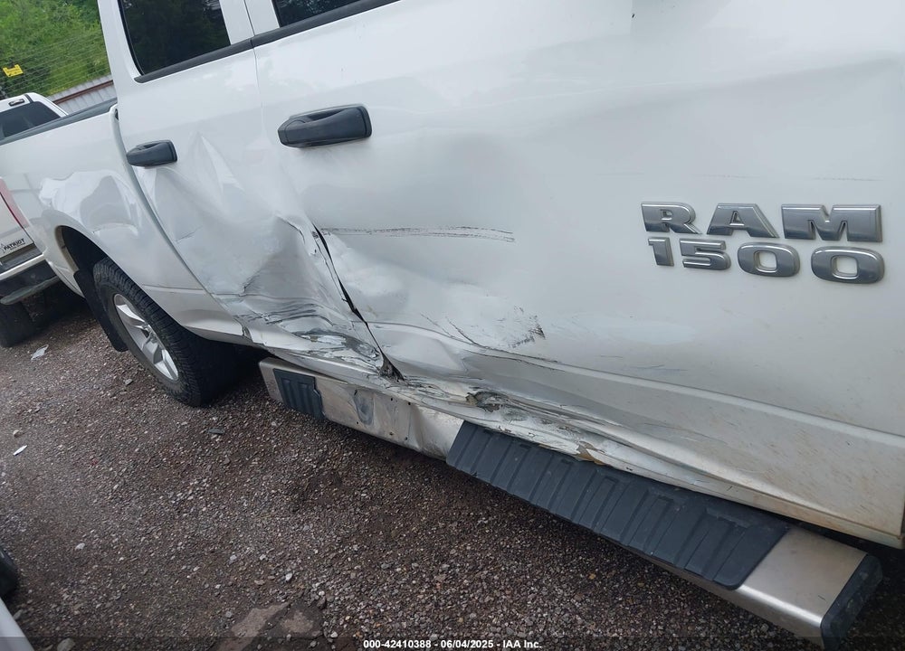 2017 RAM 1500 VIN: 1C6RR7FGXHS509837