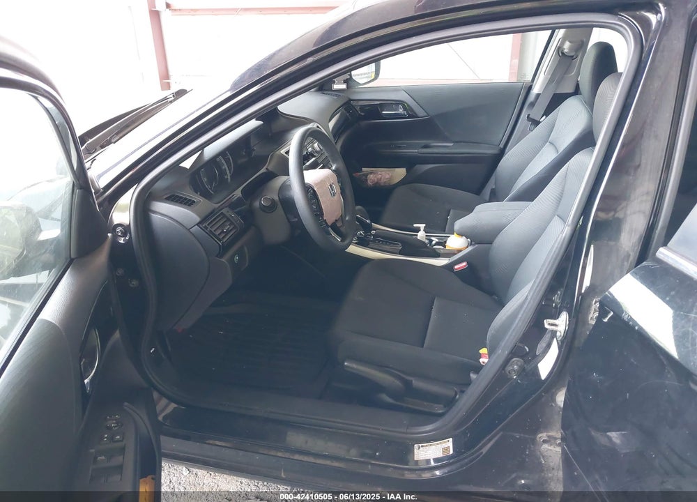 2017 HONDA ACCORD VIN: 1HGCR2F39HA116644