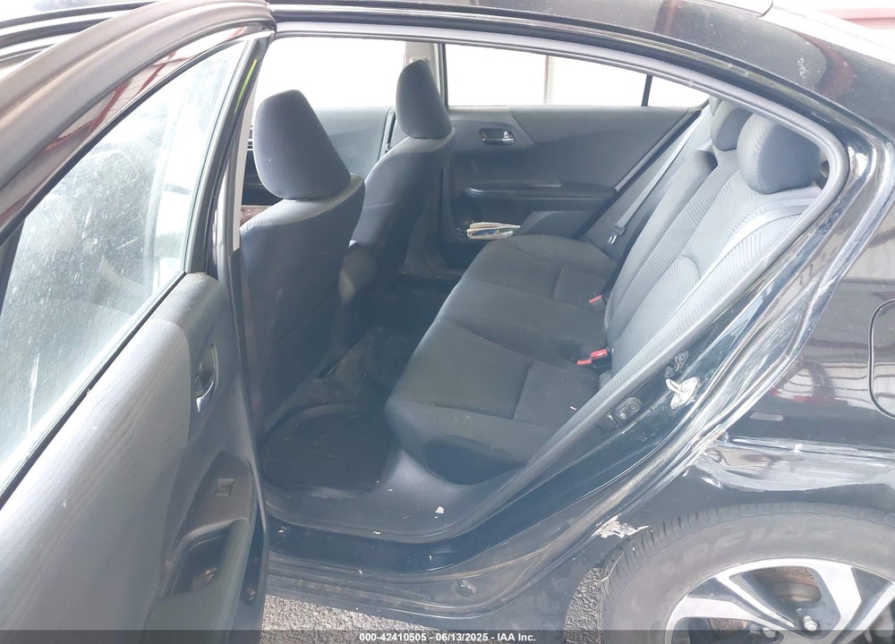 2017 HONDA ACCORD VIN: 1HGCR2F39HA116644