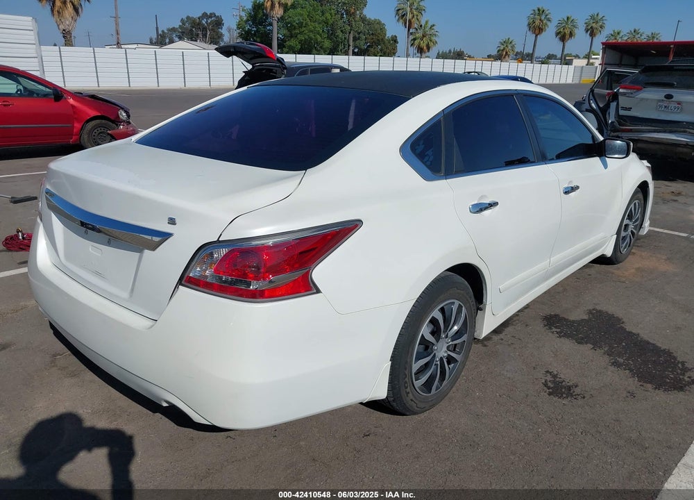 2014 NISSAN ALTIMA VIN: 1N4AL3AP5EN384379