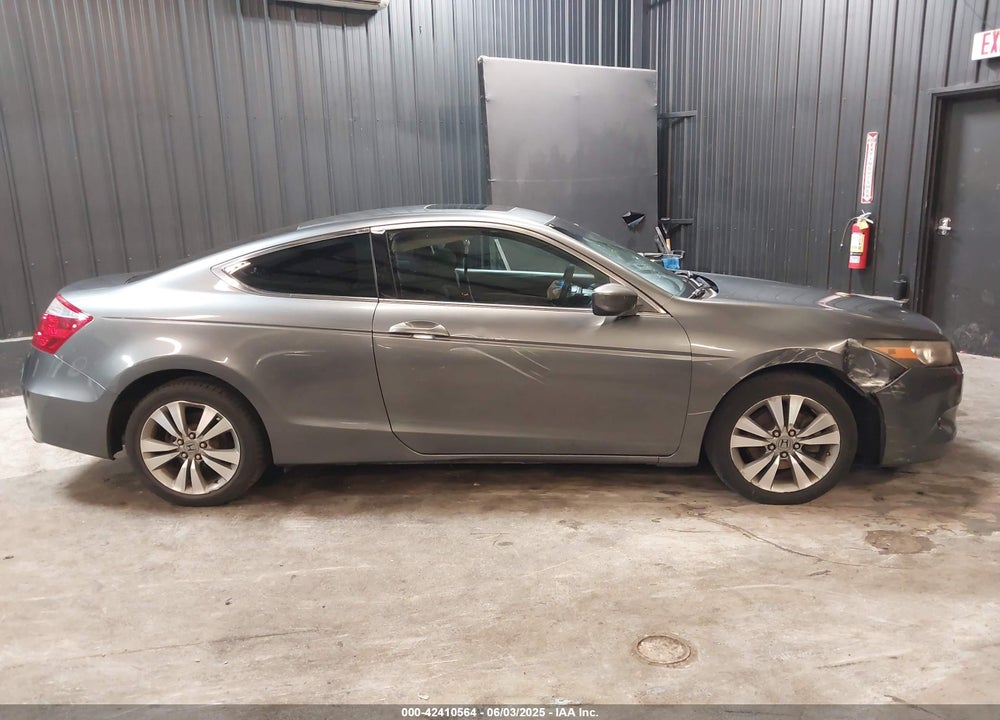 2010 HONDA ACCORD VIN: 1HGCS1B70AA016879