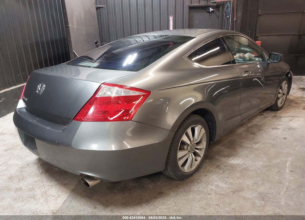 2010 HONDA ACCORD VIN: 1HGCS1B70AA016879