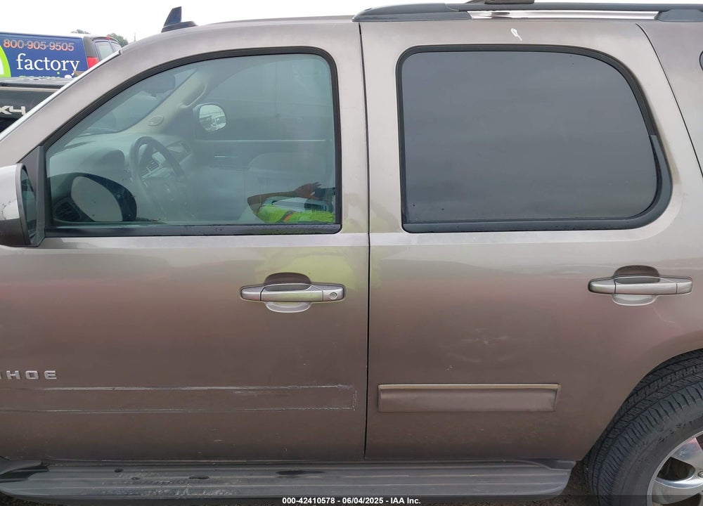 2013 CHEVROLET TAHOE LT VIN: 1GNSCBE04DR163442