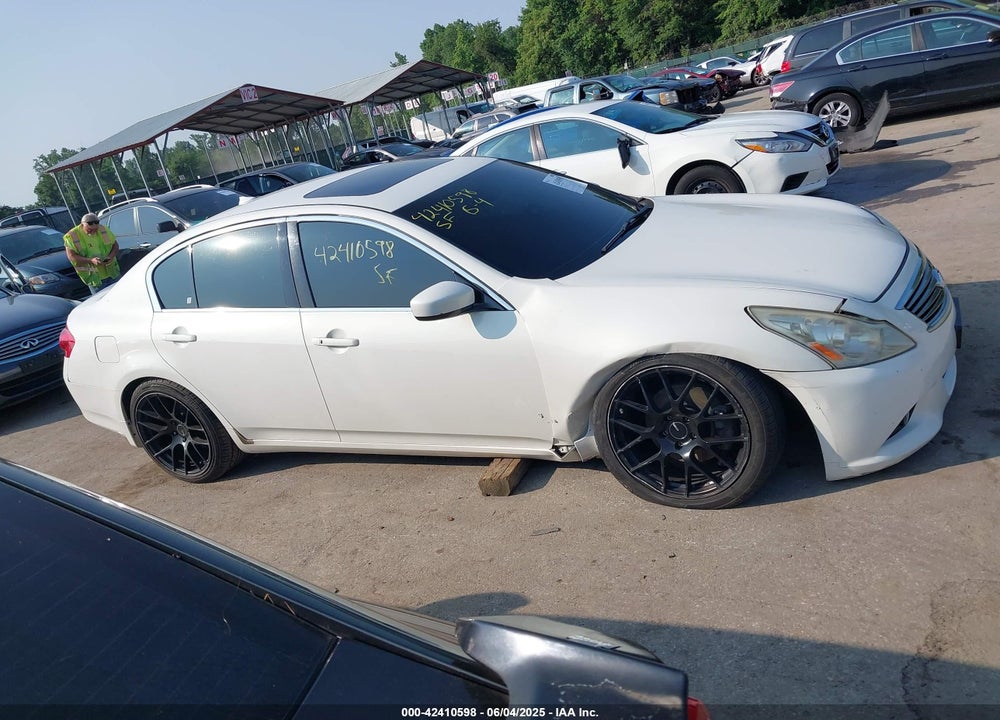 2011 INFINITI G37X VIN: JN1CV6AR9BM351681