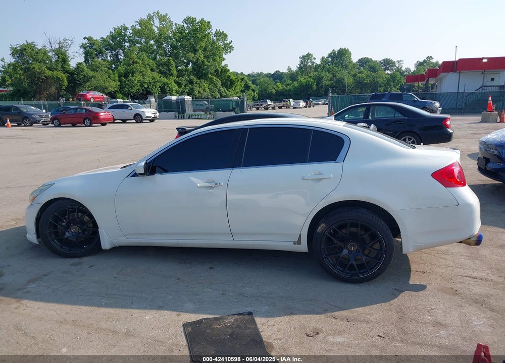 2011 INFINITI G37X VIN: JN1CV6AR9BM351681