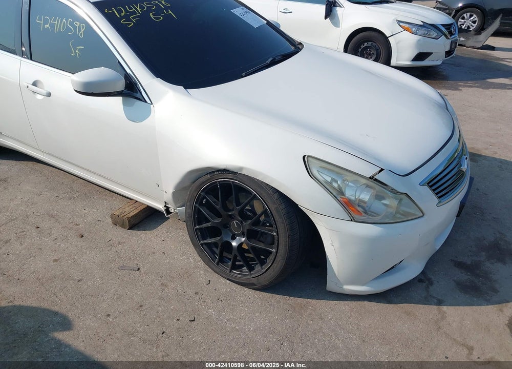 2011 INFINITI G37X VIN: JN1CV6AR9BM351681