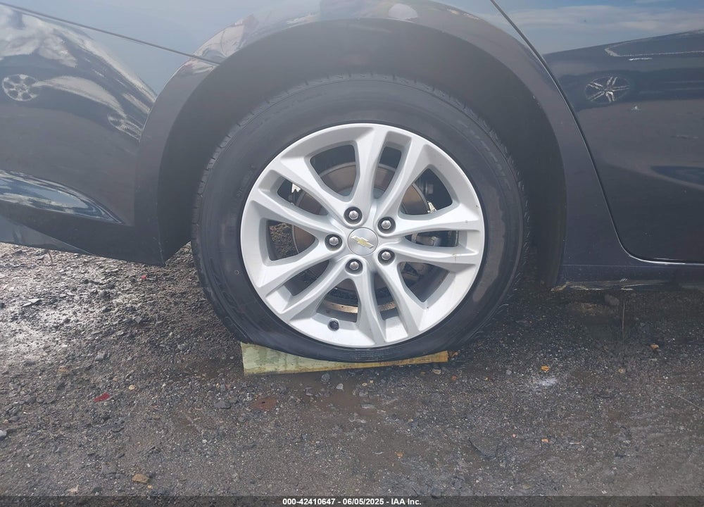 2018 CHEVROLET MALIBU VIN: 1G1ZD5ST0JF118296