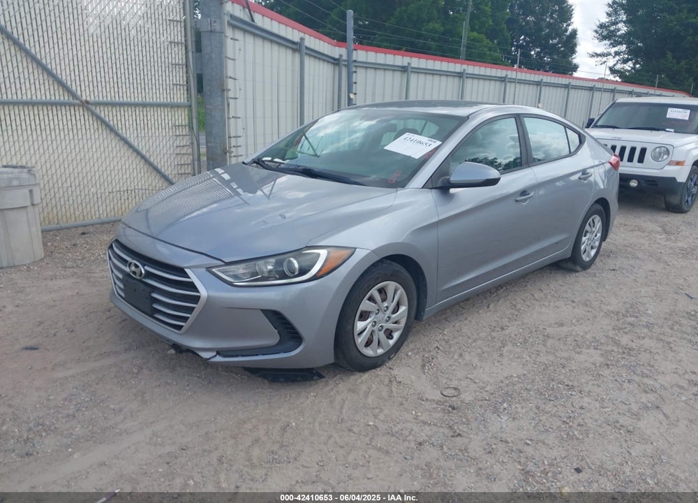 2017 HYUNDAI ELANTRA VIN: 5NPD74LF2HH172632