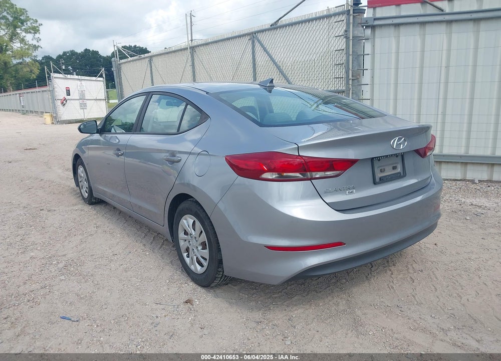 2017 HYUNDAI ELANTRA VIN: 5NPD74LF2HH172632