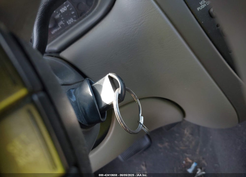 2007 FORD TAURUS SE VIN: 1FAFP53U57A193385