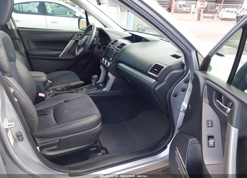 2017 SUBARU FORESTER VIN: JF2SJGEC2HH546296