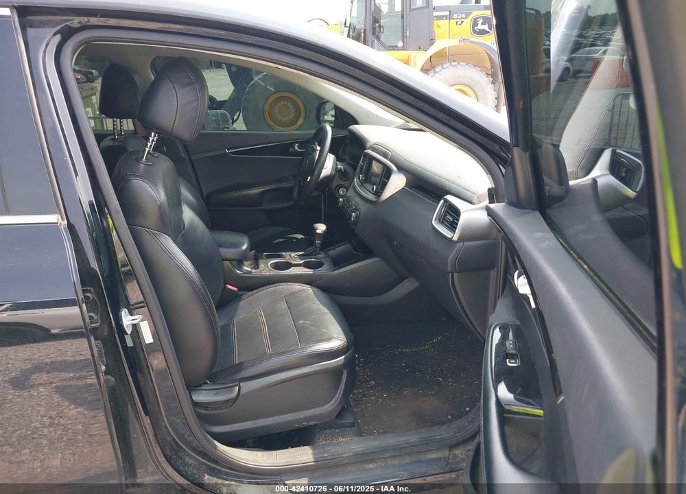 2019 KIA SORENTO 2.4L L VIN: 5XYPG4A38KG540249