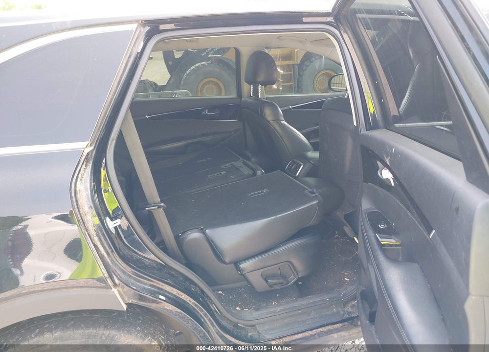 2019 KIA SORENTO 2.4L L VIN: 5XYPG4A38KG540249