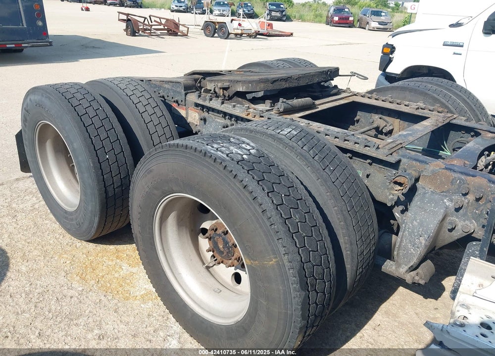 2007 FREIGHTLINER CONVENTIONAL ST120 VIN: 1FUJBBCK57LX03604