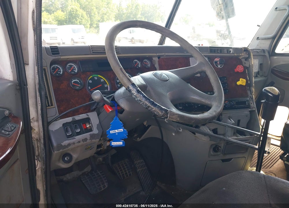 2007 FREIGHTLINER CONVENTIONAL ST120 VIN: 1FUJBBCK57LX03604