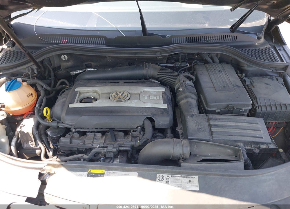 2015 VOLKSWAGEN CC VIN: WVWBP7AN2FE828585
