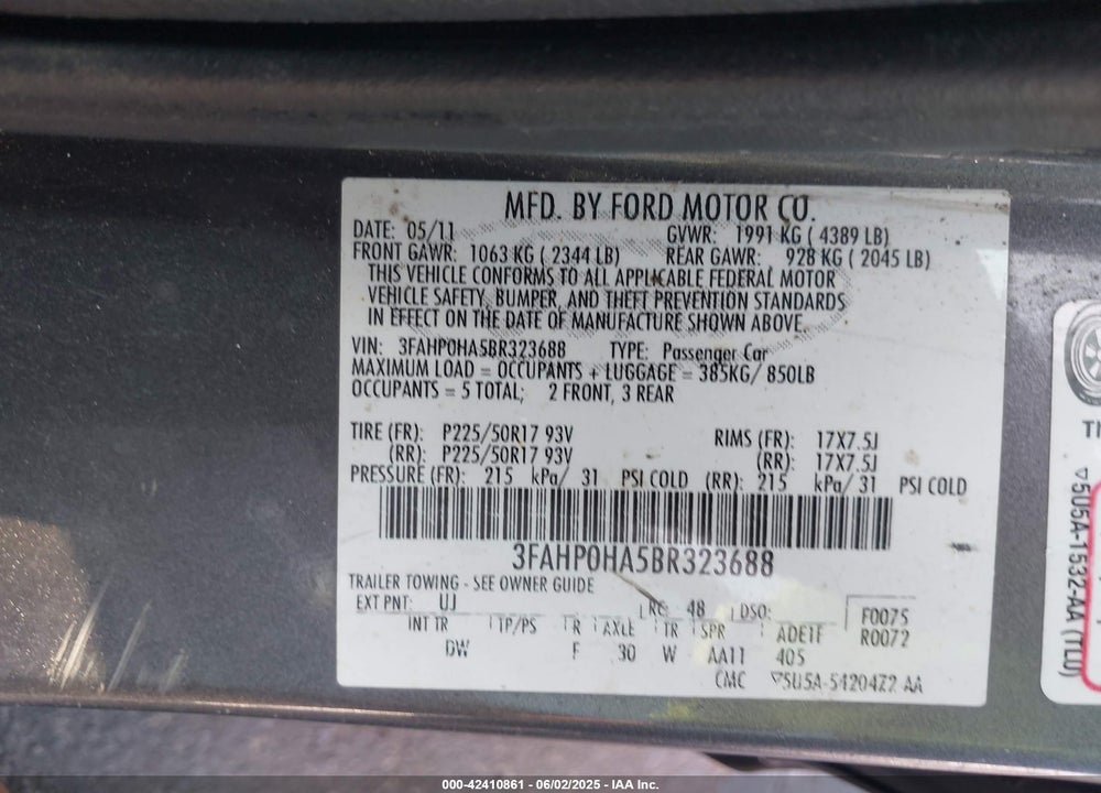2011 FORD FUSION VIN: 3FAHP0HA5BR323688