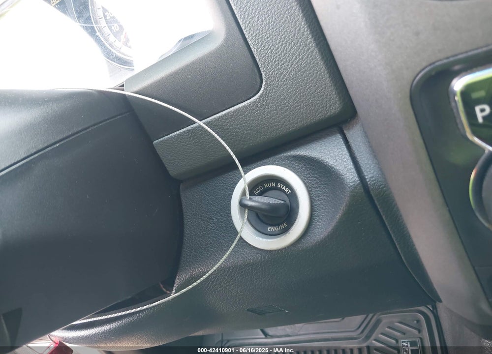 2015 RAM 1500 TRADESMAN VIN: 1C6RR7FT3FS504568