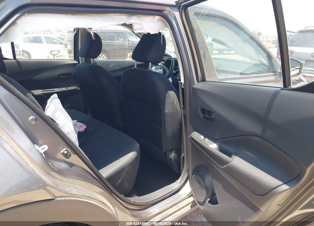 2024 NISSAN KICKS S XTRONIC CVT VIN: 3N1CP5BV3RL558717