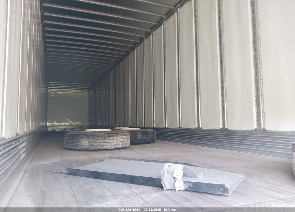 2023 UTILITY TRAILER MFG UNKNOWN VIN: 1UYVS253XP7913902