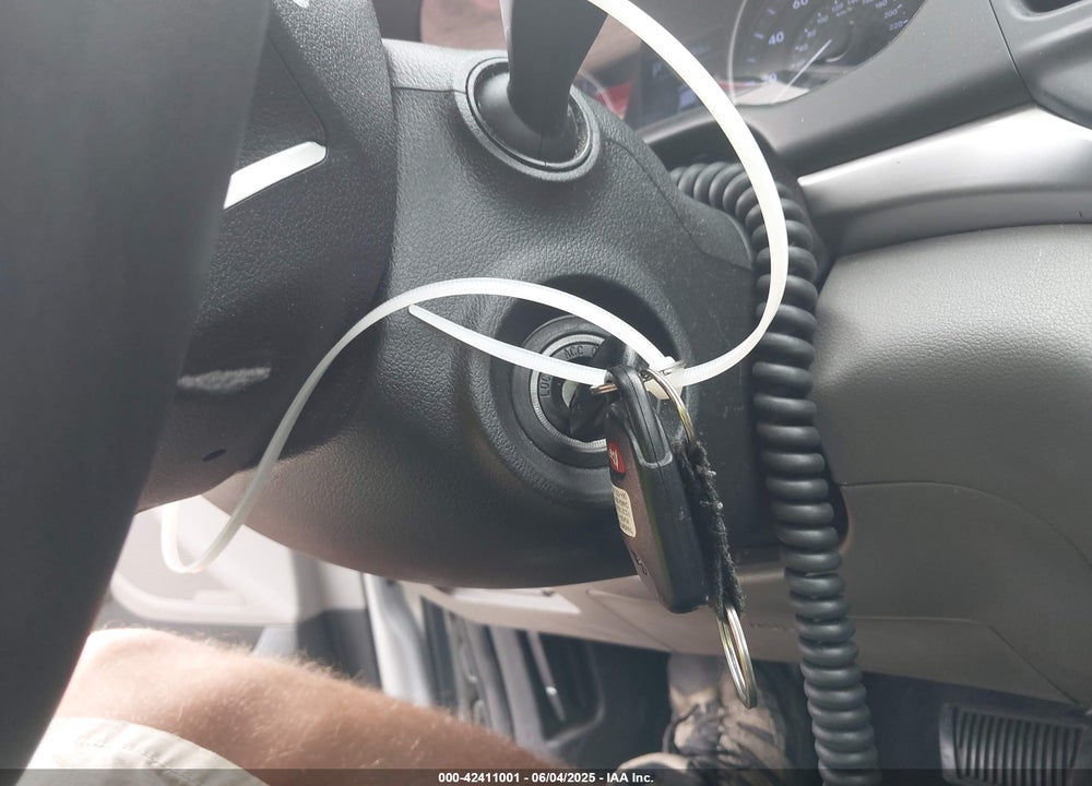 2019 HYUNDAI ELANTRA VIN: KMHD84LFXKU769288
