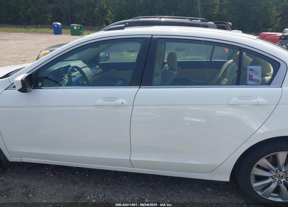 2011 HONDA ACCORD 2.4 EX-L VIN: 1HGCP2F80BA057685