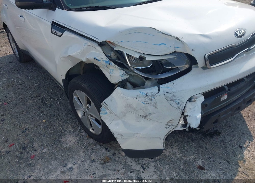 2015 KIA SOUL VIN: KNDJN2A28F7138516