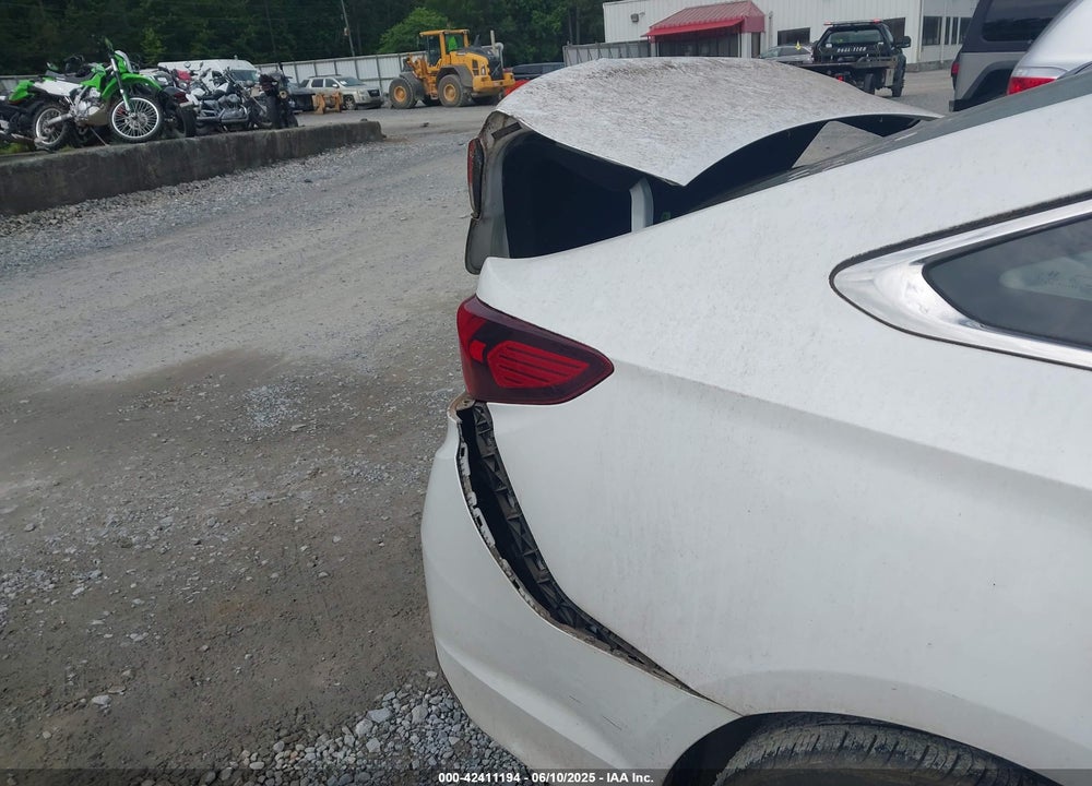 2018 HYUNDAI SONATA VIN: 5NPE34AF2JH692273