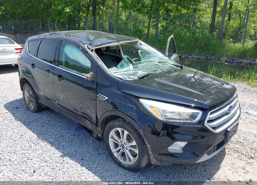 2017 FORD ESCAPE SE VIN: 1FMCU9G90HUB04837
