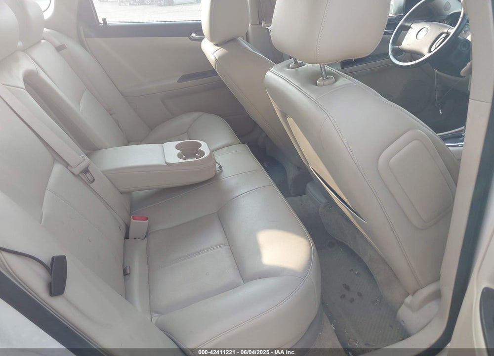 2010 CHEVROLET IMPALA VIN: 2G1WB5EK2A1153621