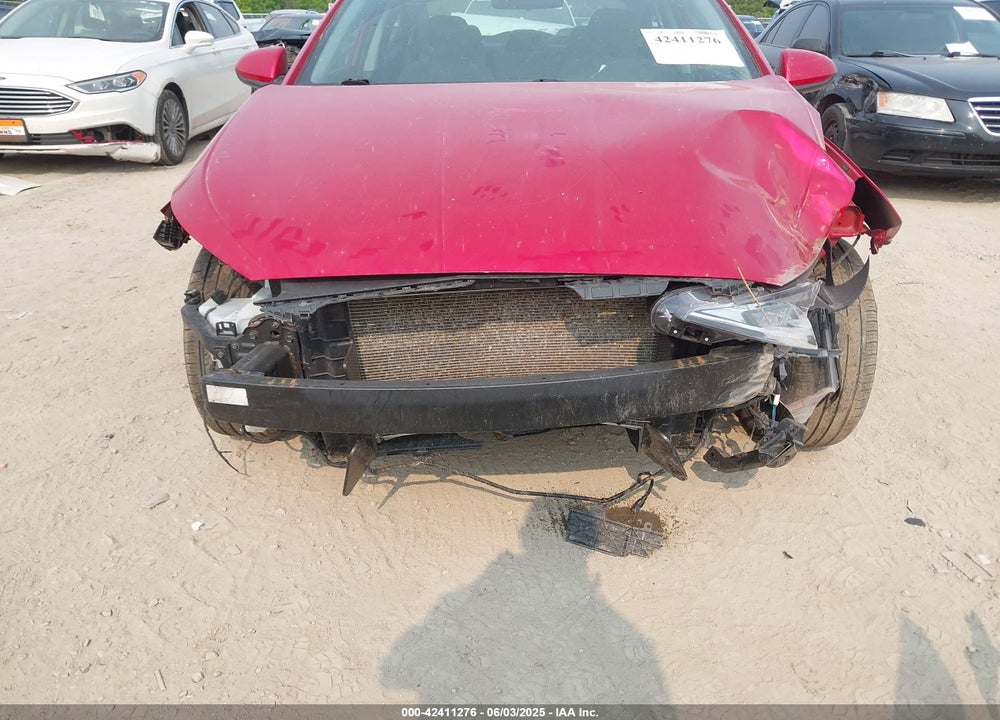 2020 HYUNDAI ELANTRA VIN: 5NPD84LF7LH567833