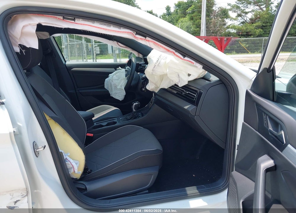2025 VOLKSWAGEN JETTA VIN: 3VWBX7BU9SM067786