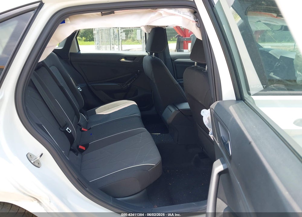 2025 VOLKSWAGEN JETTA VIN: 3VWBX7BU9SM067786